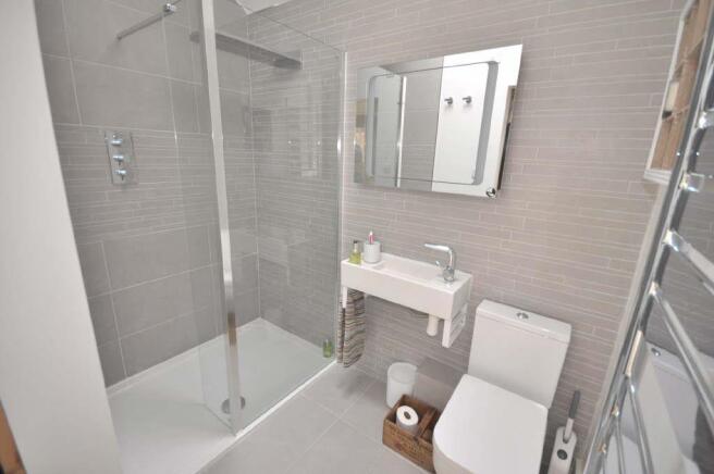 ENSUITE SHOWER ROOM
