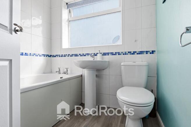 3 bed Semi-Detached for sale Image 12