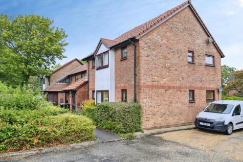 Pennywell Gardens, New Milton, Hampshire, BH25