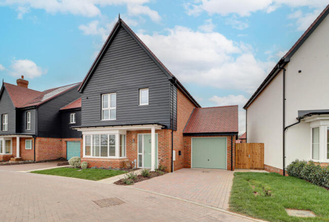 The Billington front shot