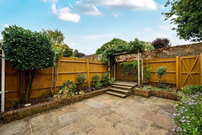 1361225-5-68dcf6f...