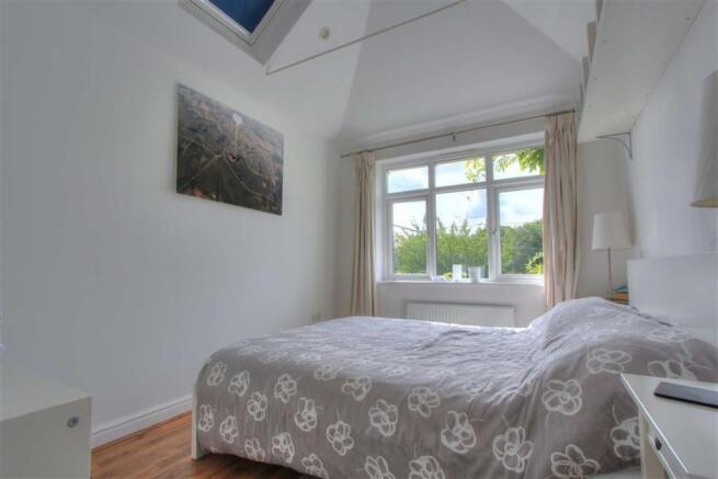 Bedroom 5: