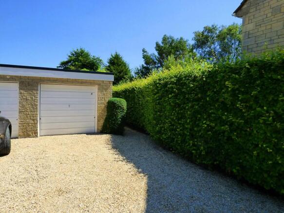 Garage & parking