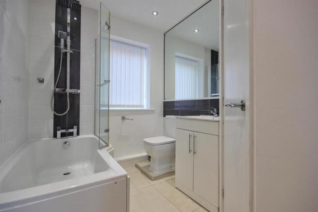 2 bed Apartment for sale Image 8