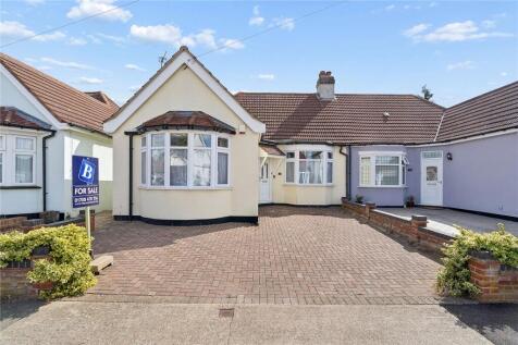 Mansfield Gardens, Hornchurch, RM12