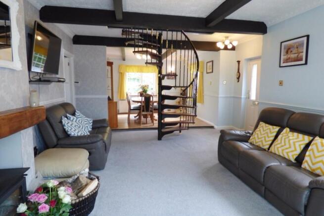 Lounge Dining Room 