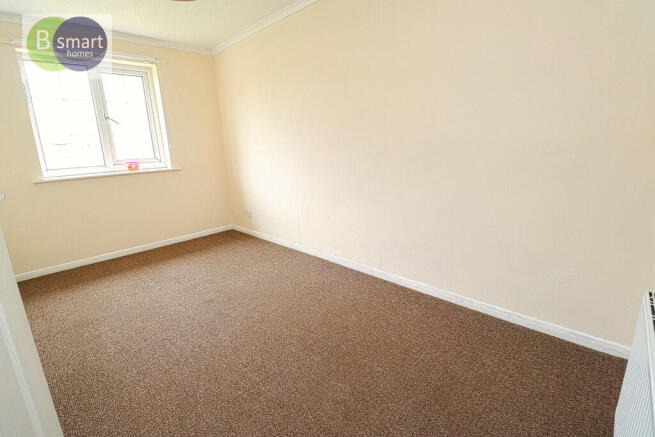 3 bed Town House for sale Image 8