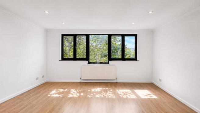 Manchester Rd, E14 (Massive house) For Sale By Bar