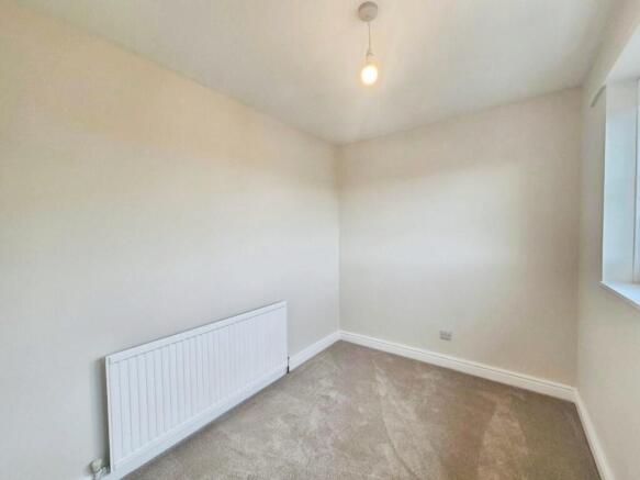 3 bed House to rent Image 11