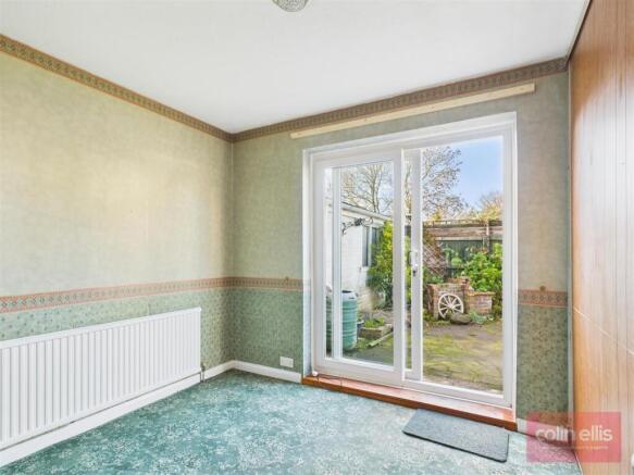 3 bed Semi-Detached Bungalow for sale Image 8