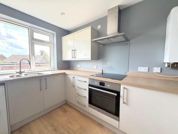 Glanfield Walk, Bury St. Edmunds, Suffolk, IP33 photo 5