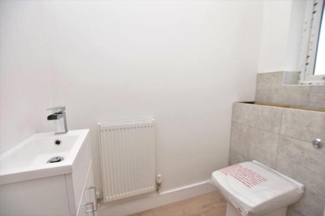 Cloakroom/wc