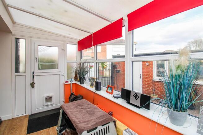 2 bed Semi-Detached for sale Image 4