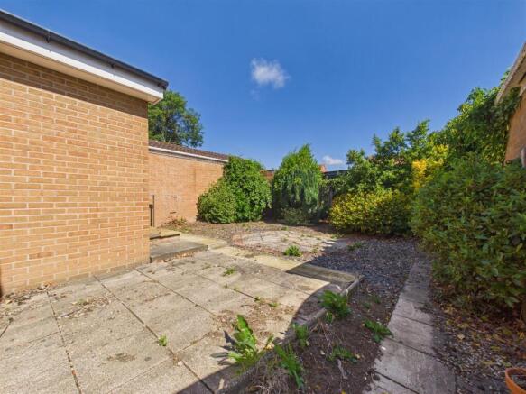 2 bed Detached Bungalow for sale Image 12