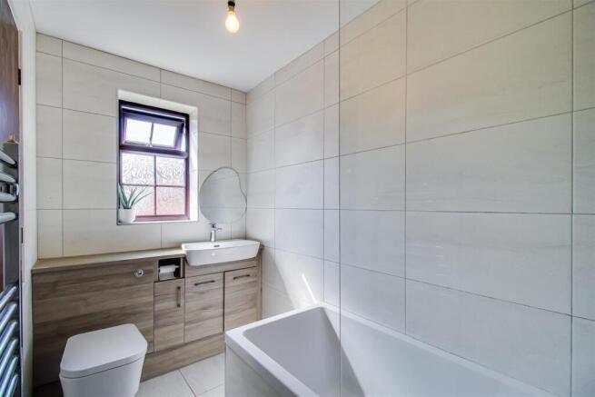2 bed Semi-Detached for sale Image 7