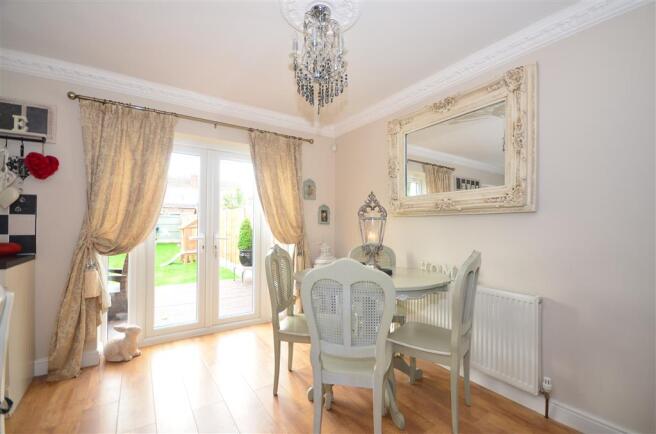 Kitchen Dining Area