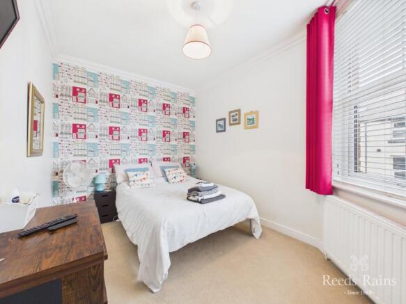 2 bed Apartment for sale Image 8