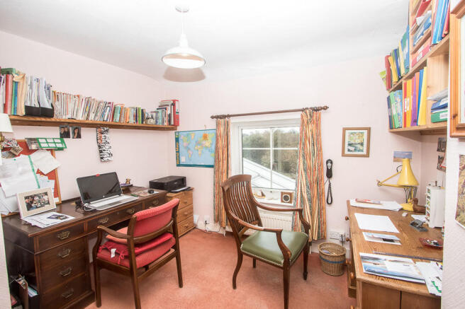 Bedroom/Office