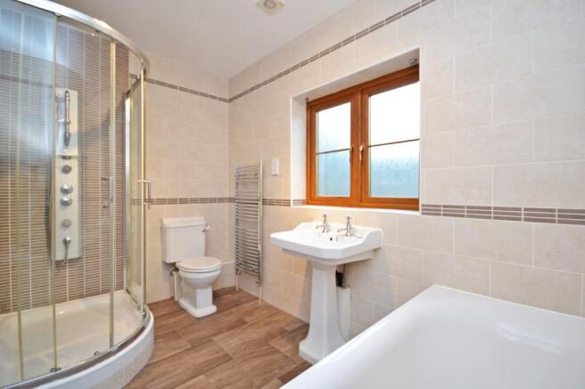 Master Bedroom En...