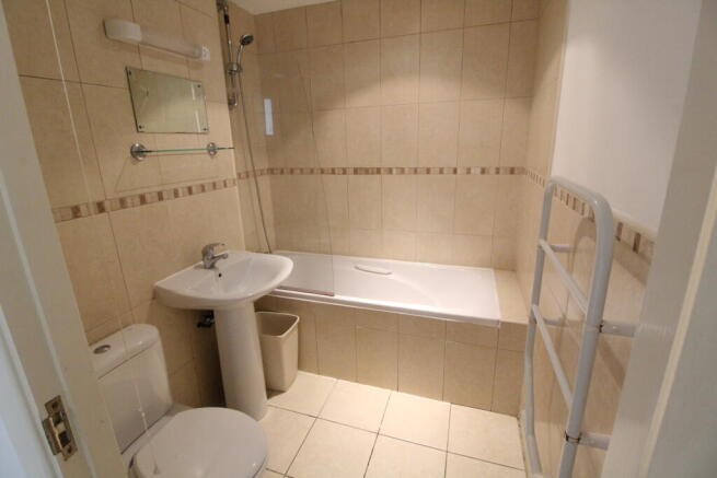 1 bed Apartment to rent Image 4