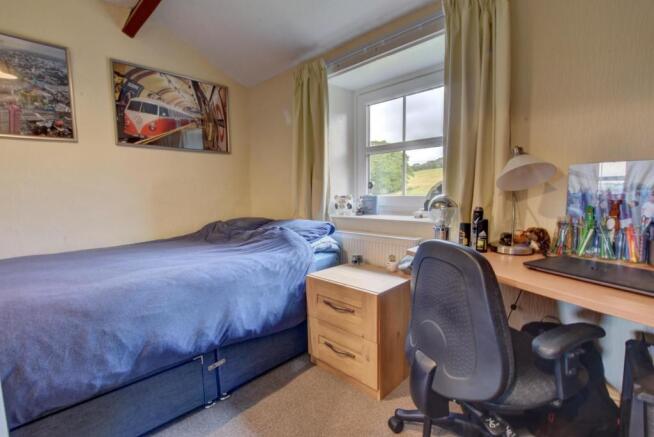 Bed 3.jpg