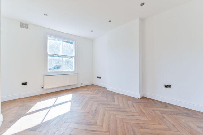 Apartment in London, Taverner Square, Finsbury Park
