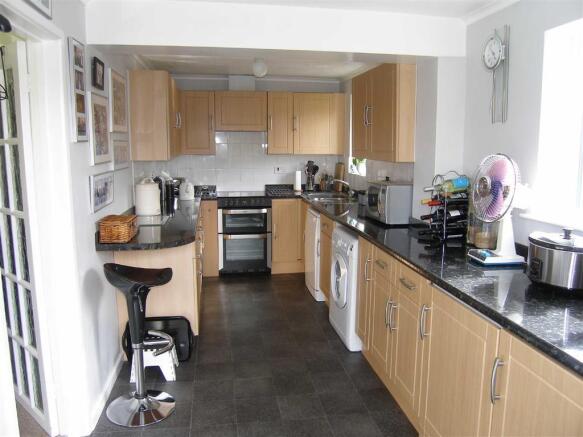 KITCHEN: