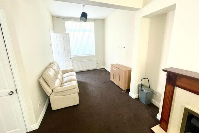 2 bed Terraced for sale Image 6