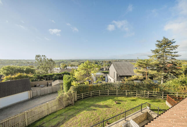 1356113-5-68e38d1...