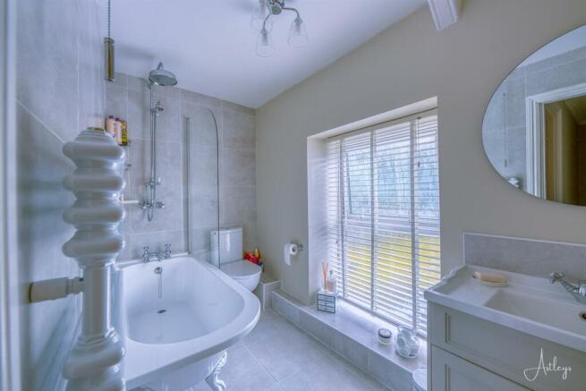 Bathroom/w.c.