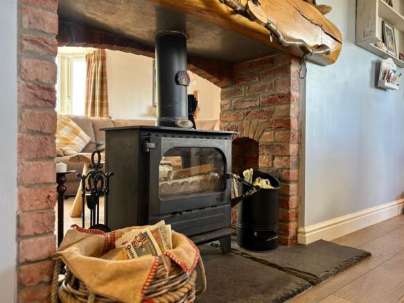 3 bed Detached for sale Image 6