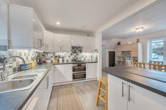 1405587-7-697ca56...