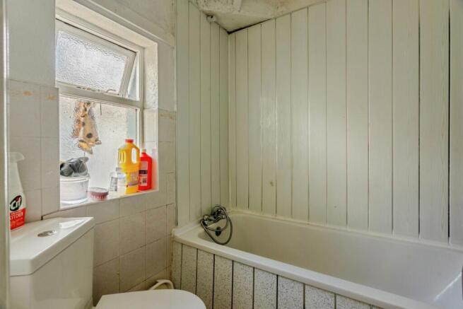 3 bed Semi-Detached for sale Image 10