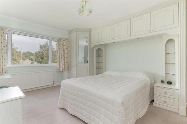 3 bed Detached Bungalow for sale Image 9