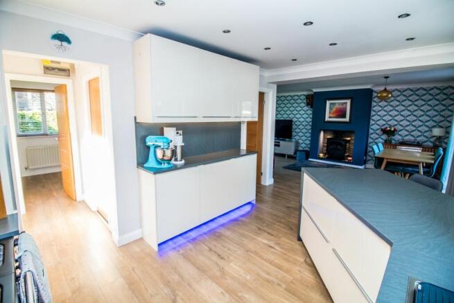 Kitchen 4