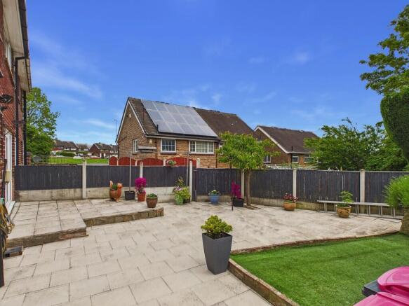 3 bed Semi-Detached for sale Image 3
