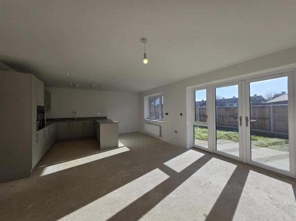 2 bed Detached Bungalow for sale Image 5