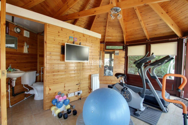 Photo 9