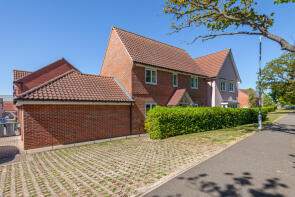 18, Nightingale Way, Woodbridge IP12 4UJ