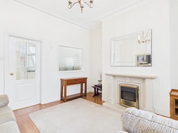 CAM03729G0-PR0129-STILL001