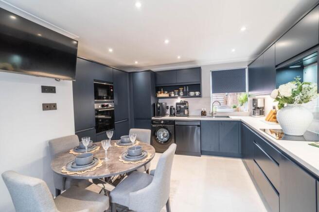 2 bed Terraced for sale Image 5