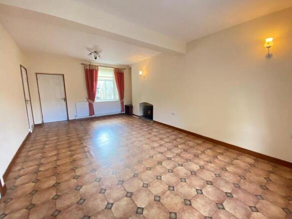 Lounge/Dining Room
