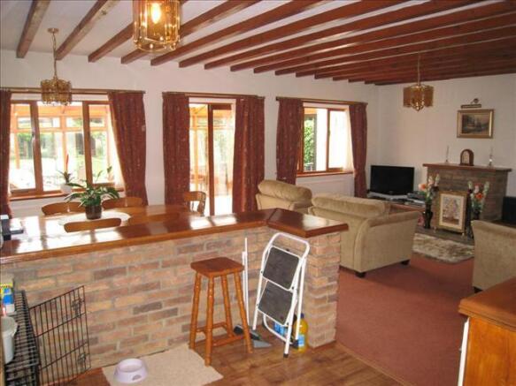 Lounge/Dining room