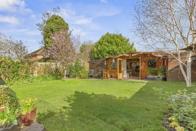 5 Copners Drive, HP15 6SG.-6.jpg