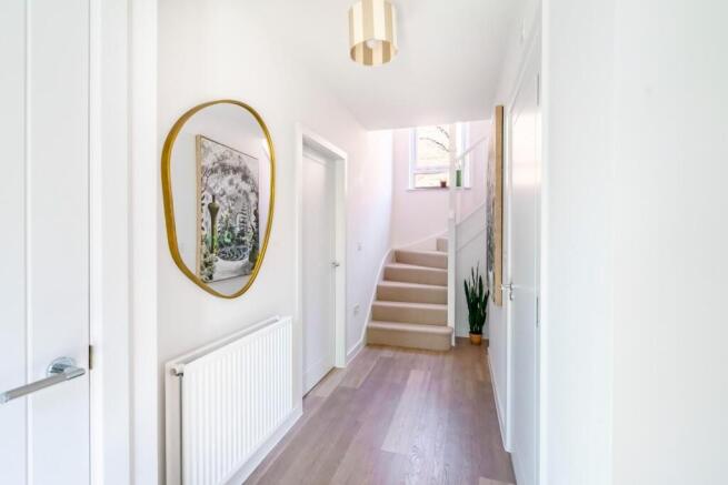 4 bed Semi-Detached for sale Image 8