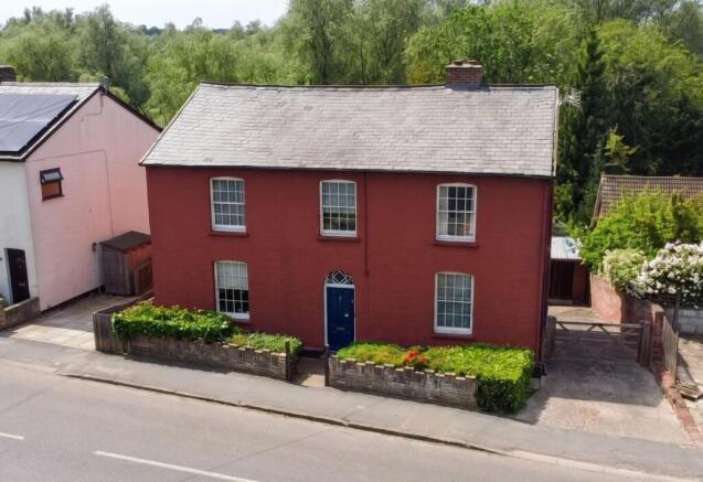 5-bed house on Kings Hill, Great Cornard, CO10, £475,000