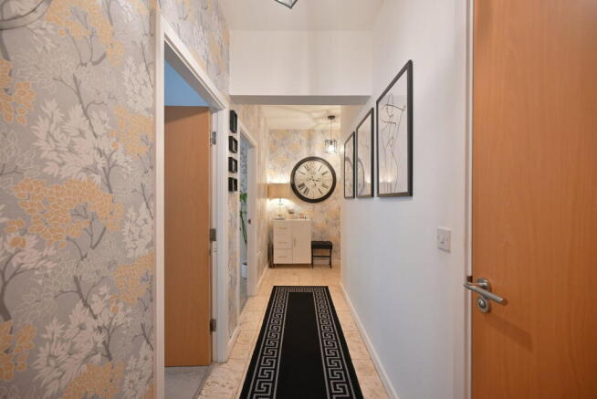 2 bed Flat for sale Image 5