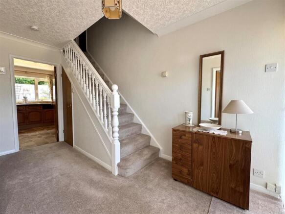 4 bed Detached for sale Image 12