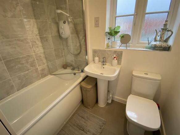 First floor bathroom incl shower