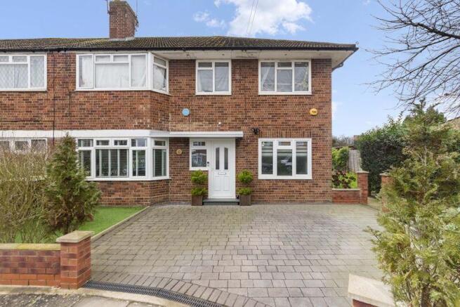 2-bed flat on Newbury Close, Northolt, £395,000